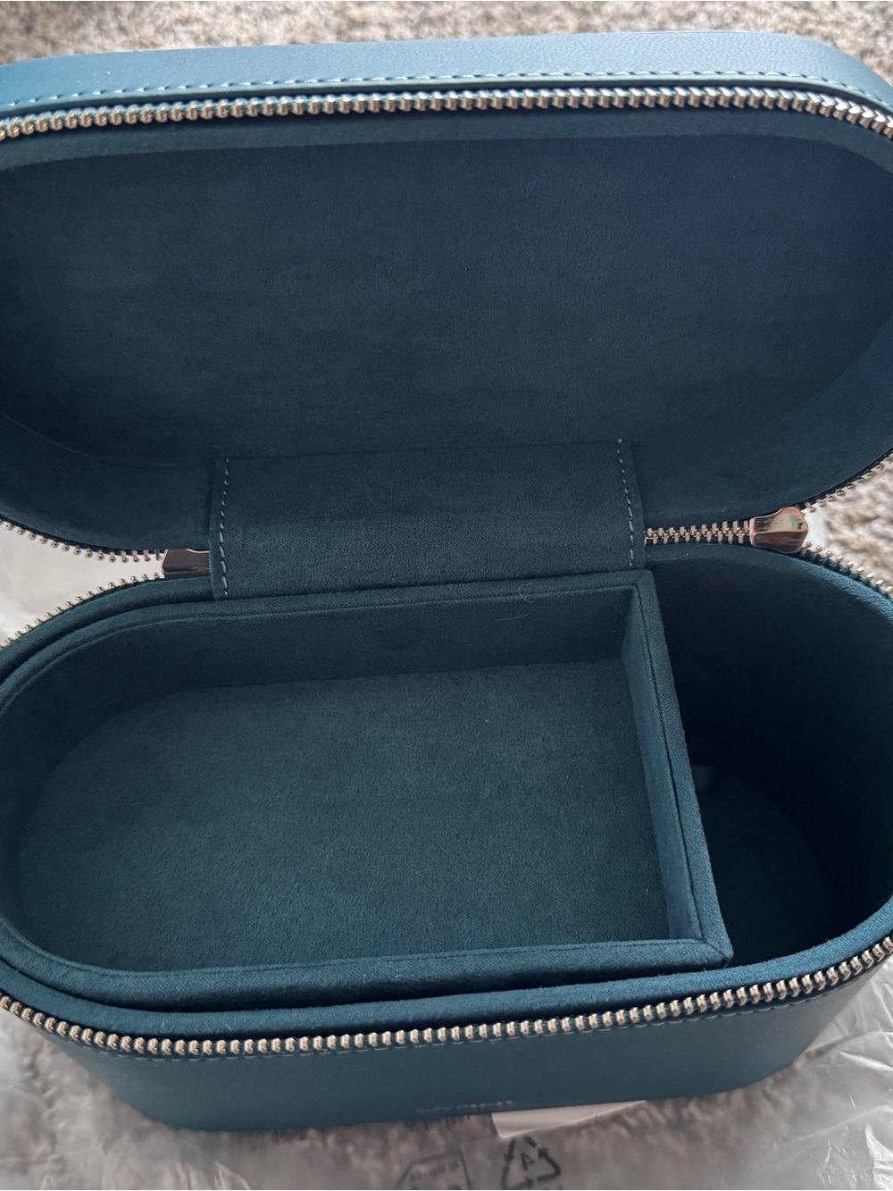La Mer The Celestial Medium Vanity Cosmetic Bag – Teal - Picture 4 of 5